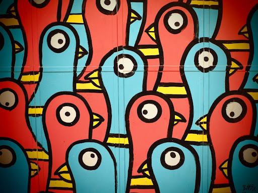 painting of birds using contrast in color and pattern